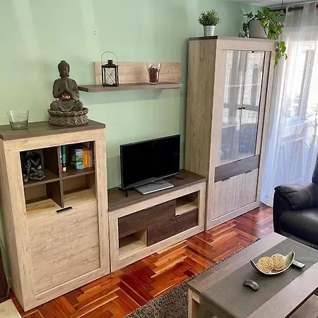 Piso Centrico, Garaje Incluido,zona Vialia Apartmán